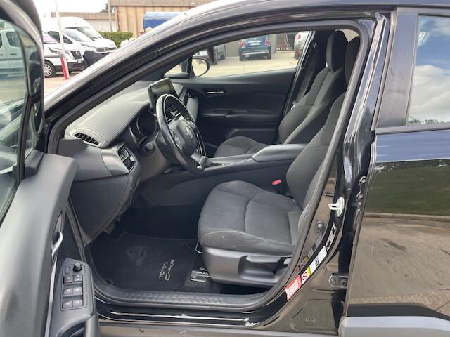 Toyota C-HR 1.8 Hybrid E-CVT Business