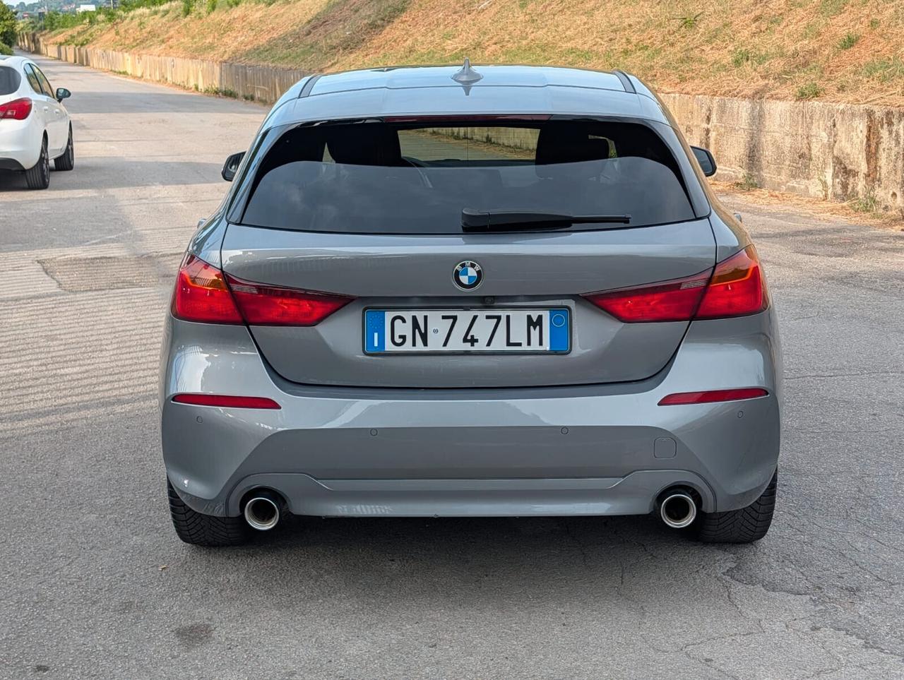 Bmw 118 118d 5p. Business Advantage