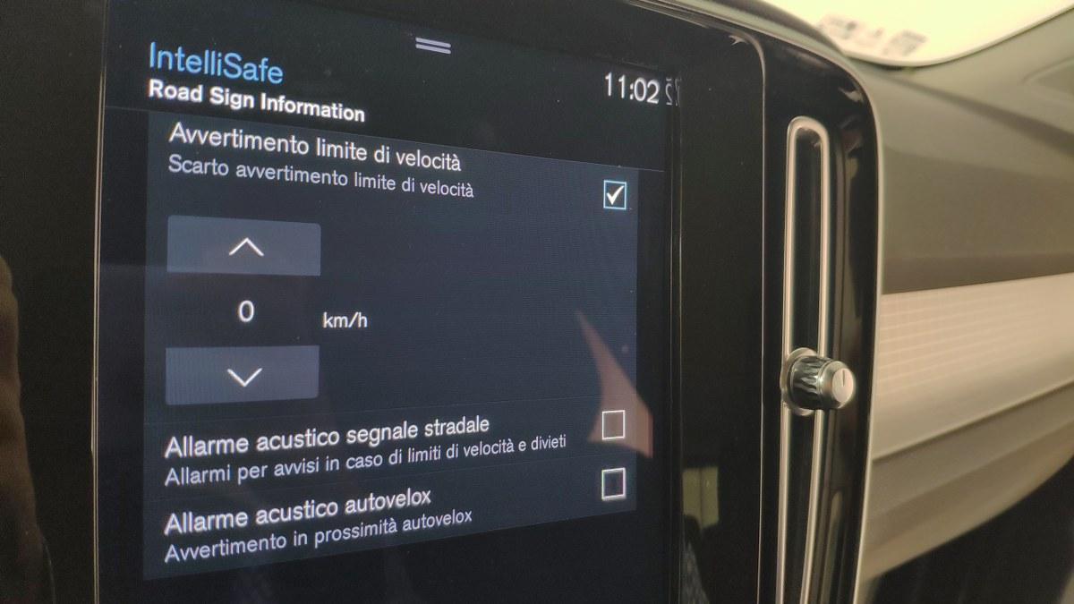 VOLVO Xc40 T2 Geartronic Momentum Pro