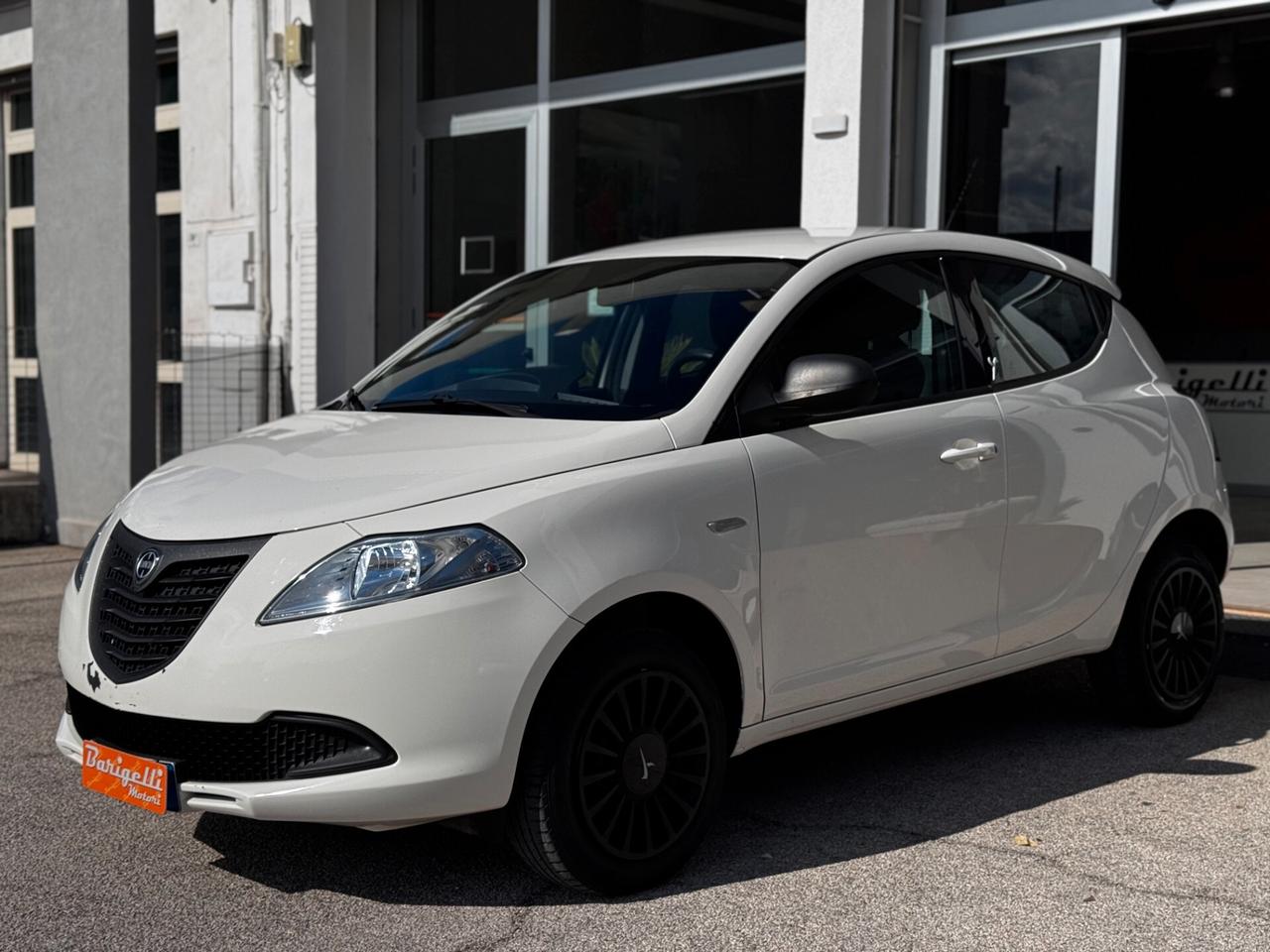 Lancia Ypsilon 0.9 TwinAir 85 CV 5 porte Metano Ecochic Elefantino, Unicoprop
