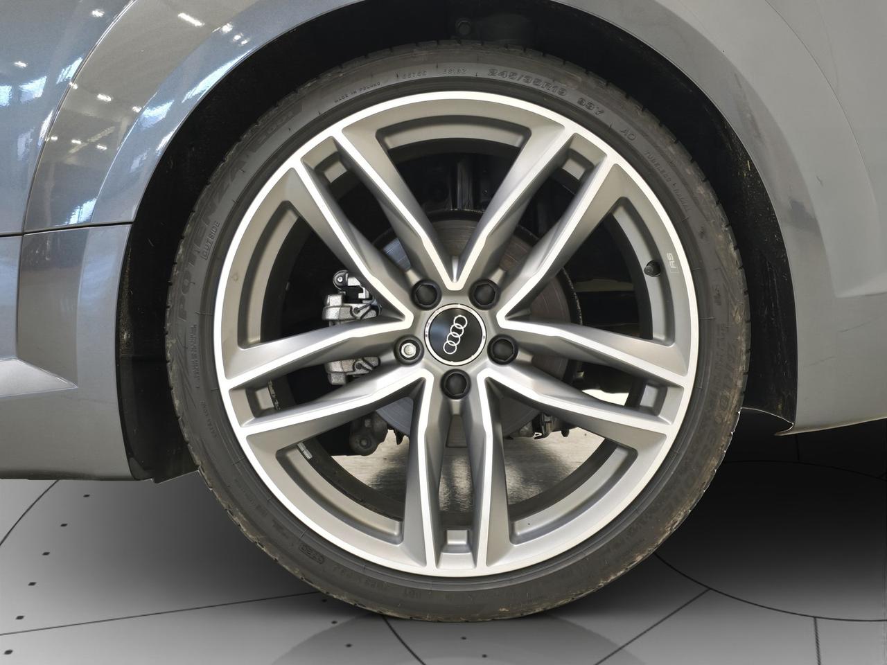 Audi TT roadster 2.0 tdi ultra s line