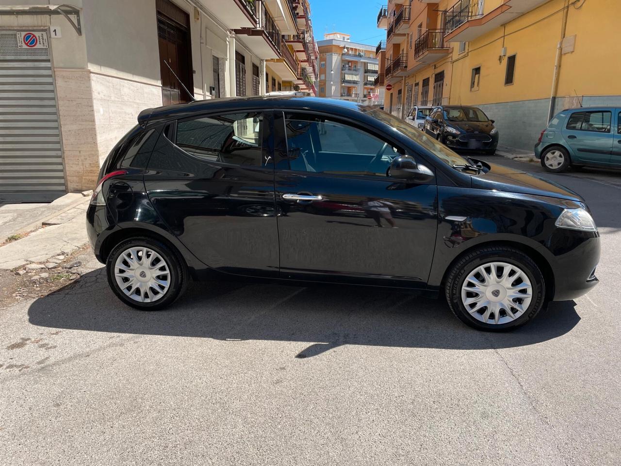 Lancia Ypsilon 1.3 MJT 16V 95CV 5P S&S SILVER