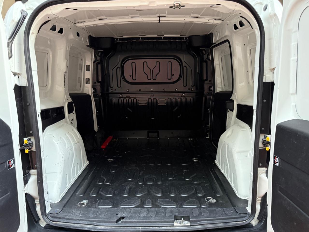 FIAT DOBLÒ CASSONE / PORTA LATERALE