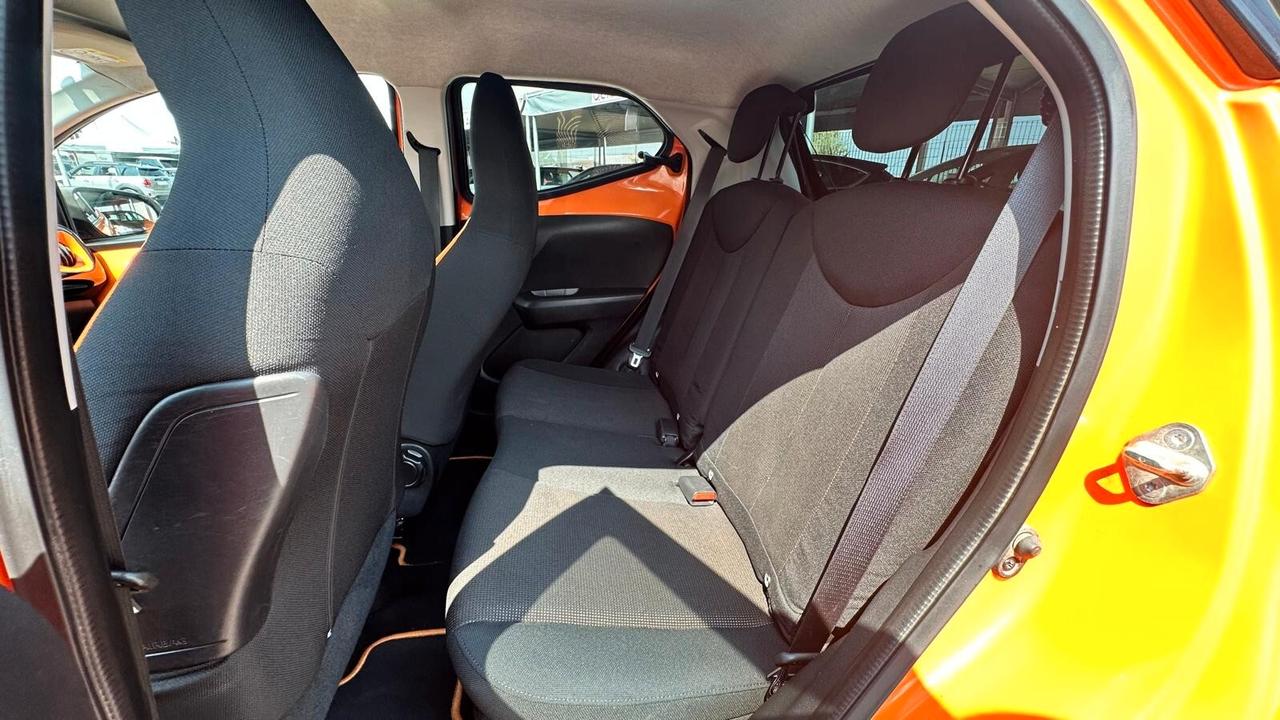 Toyota Aygo 1.0 BENZINA 72 CV KM CERTIFICATI-UNICO PROPRIETARIO