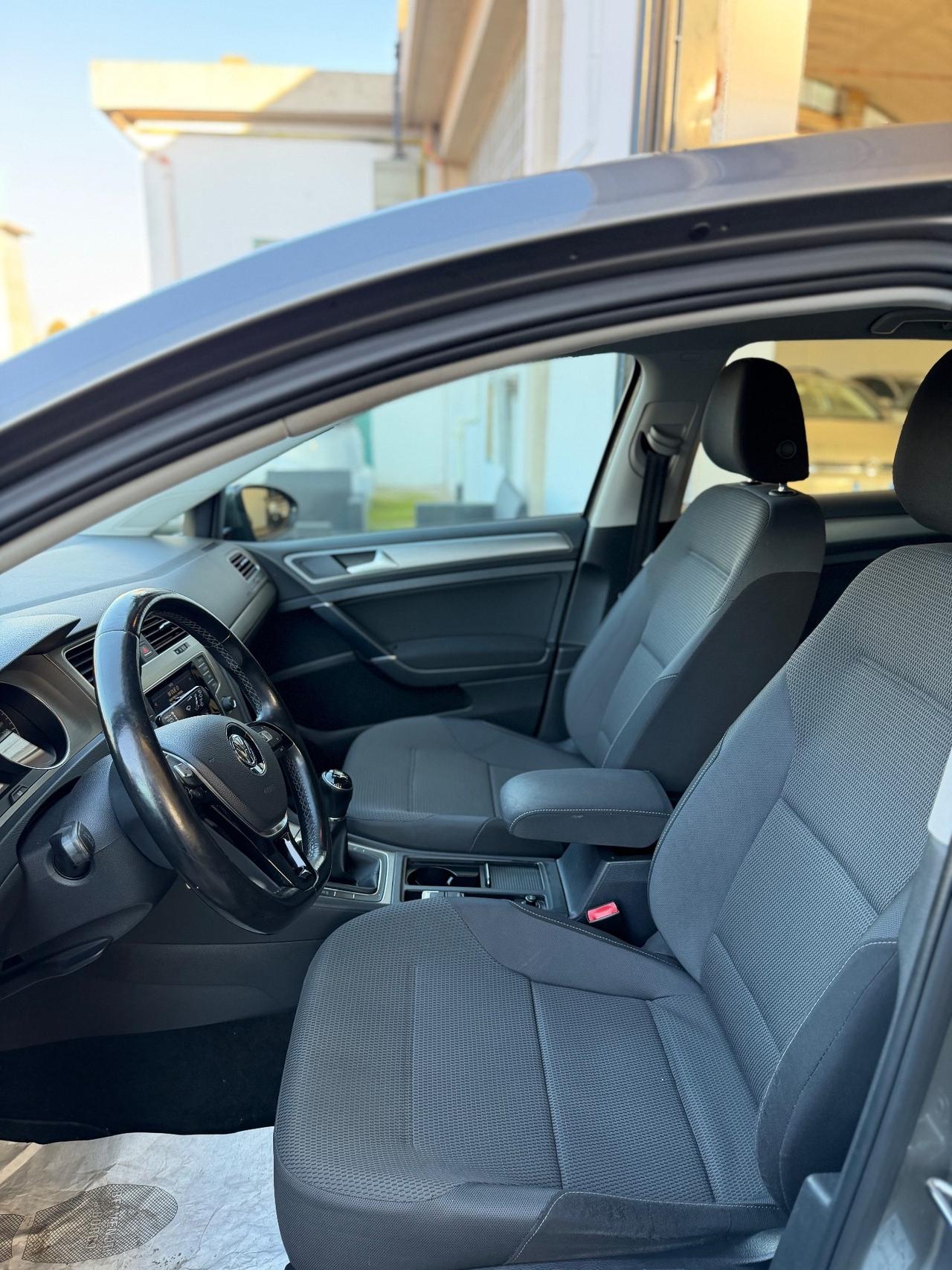 Volkswagen Golf Business 1.6 BlueTDI 110 CV 5p. Comfortline