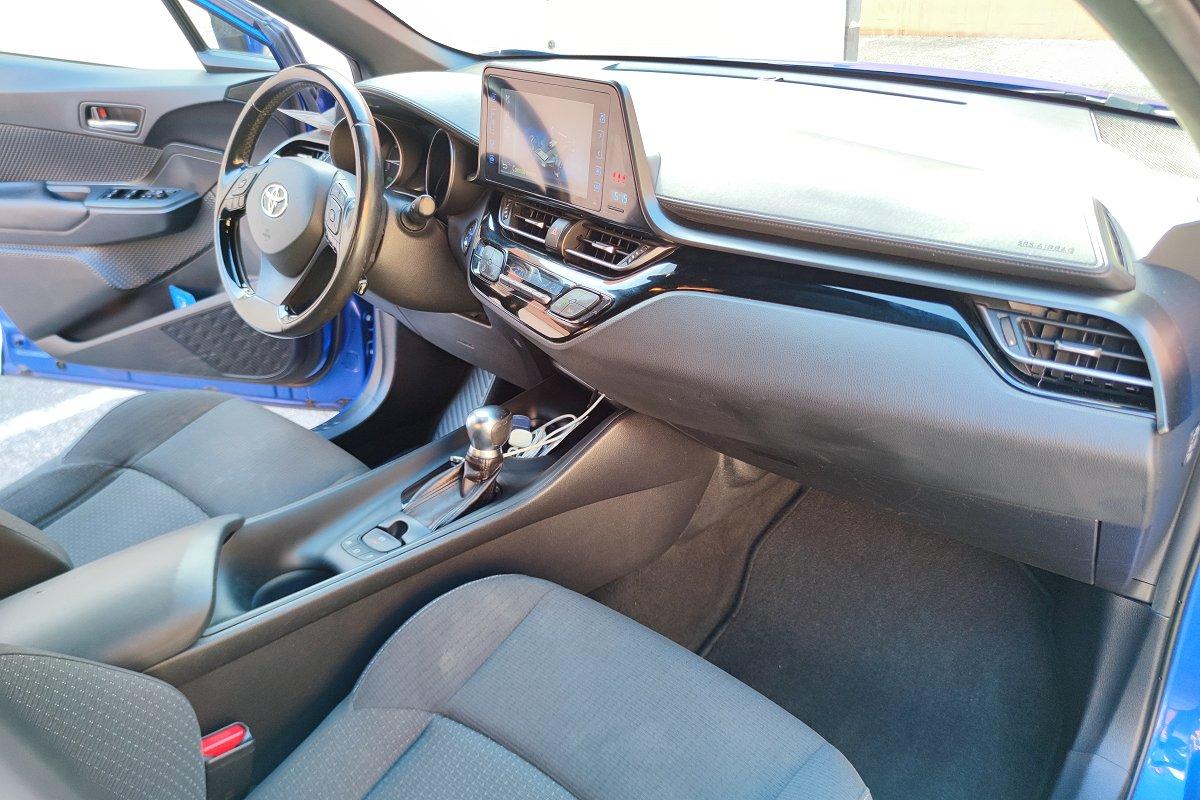 TOYOTA C-HR 1.8 Hybrid E-CVT Active