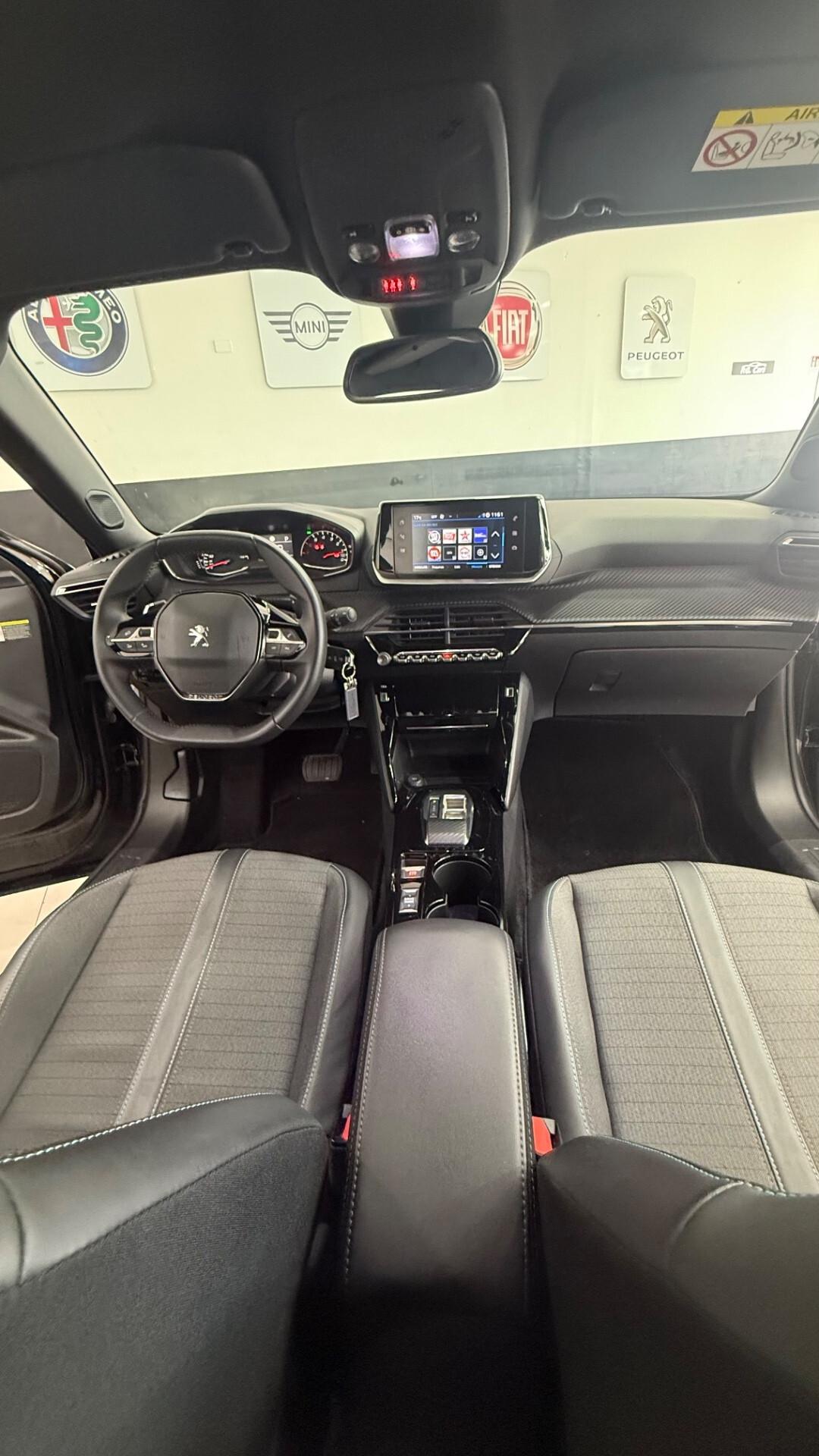 Peugeot 2008 BlueHDi 130 S&S EAT8 Allure