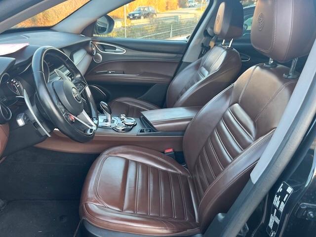 Alfa Romeo Stelvio 2.2 Turbodiesel 210 CV AT8 Q4 Executive