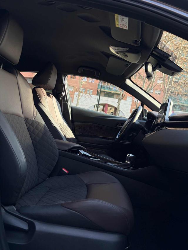 TOYOTA C-HR 1.8 Hybrid E-CVT Lounge