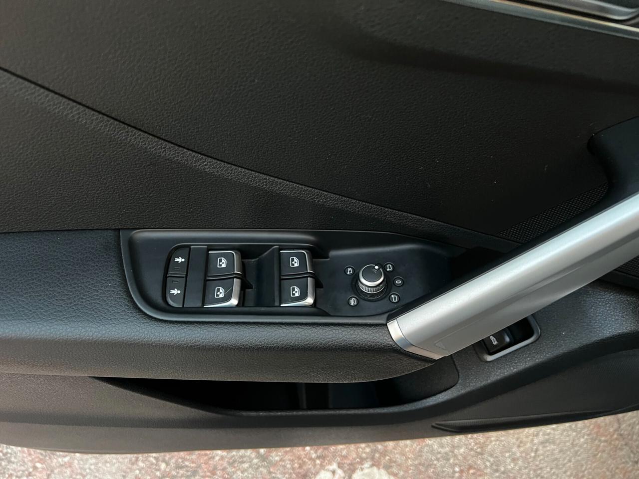 Audi Q2 30 TDI S Tronic 2XS Line -2024-TOTAL BLACK