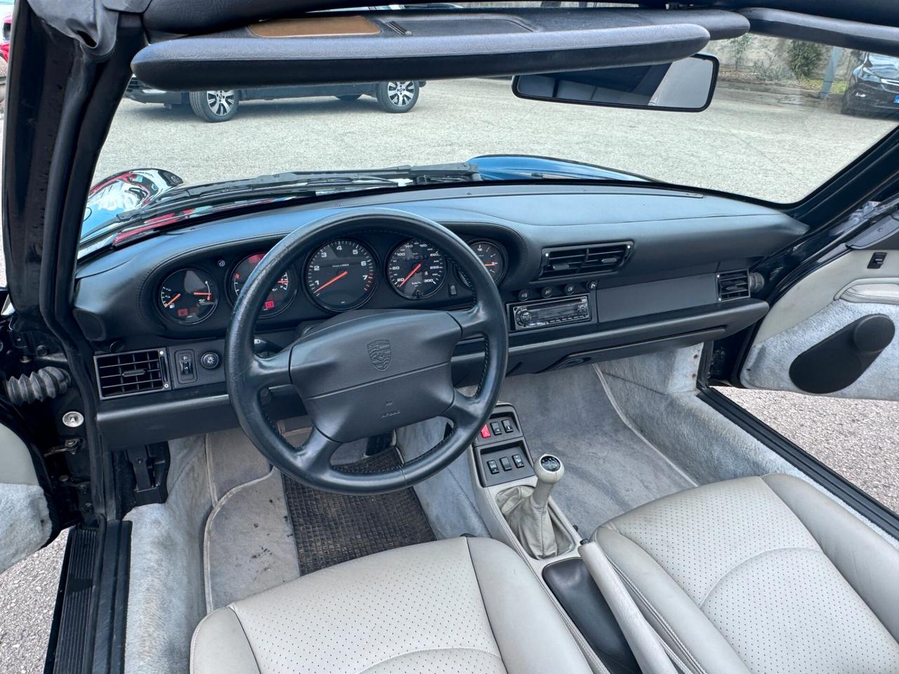 PORSCHE 911 CARRERA 4 993 CABRIOLET