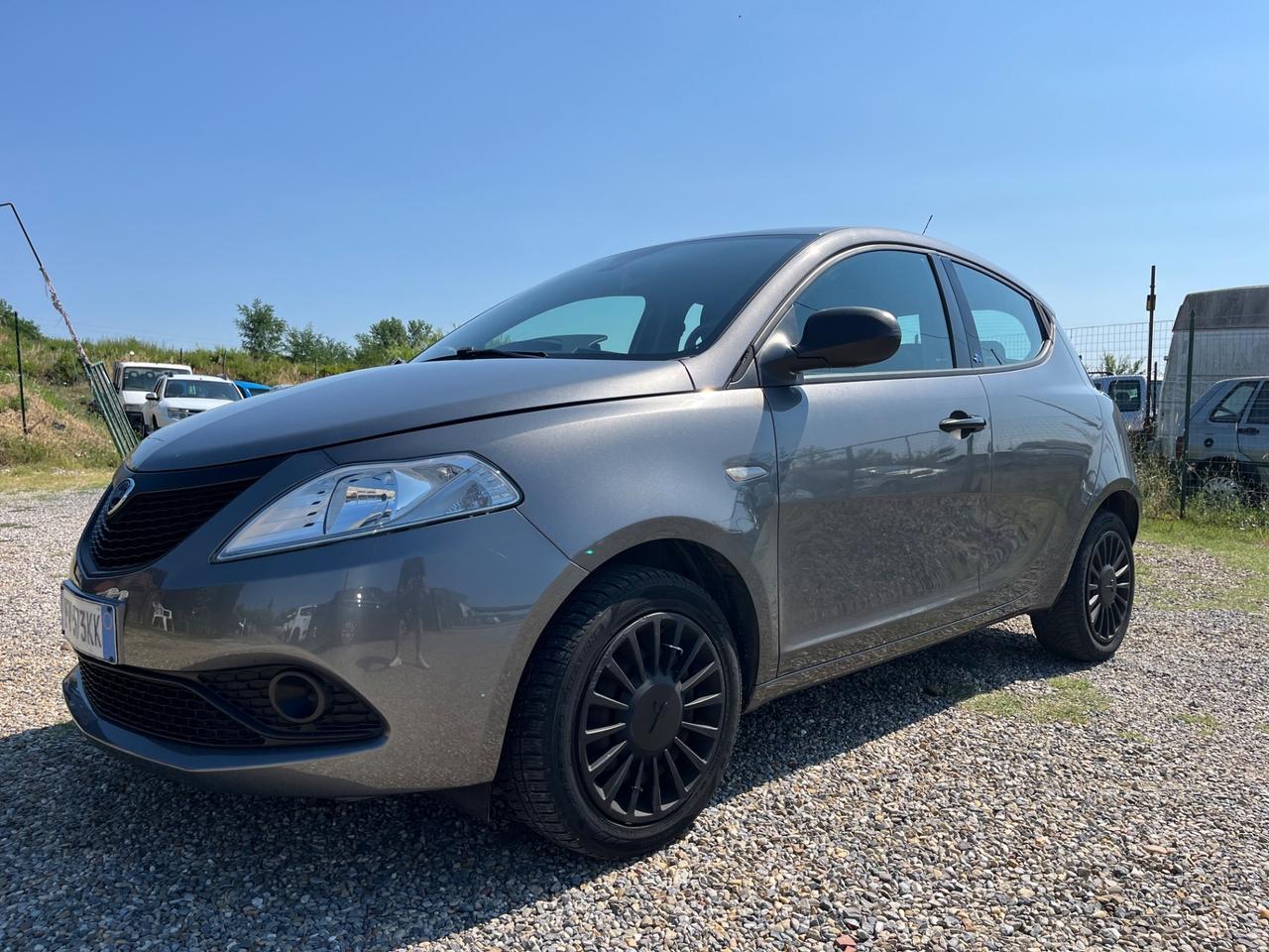 Lancia Ypsilon 1.2 69 CV 5 porte GPL Ecochic Gold