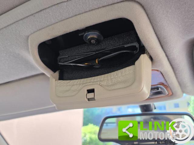 DAIMLER Six LWB 4.0L GUIDA A DESTRA