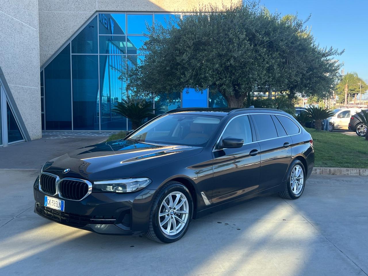 BMW 520 d xdrive Luxury offerta T-Stock prezzo imperdibile