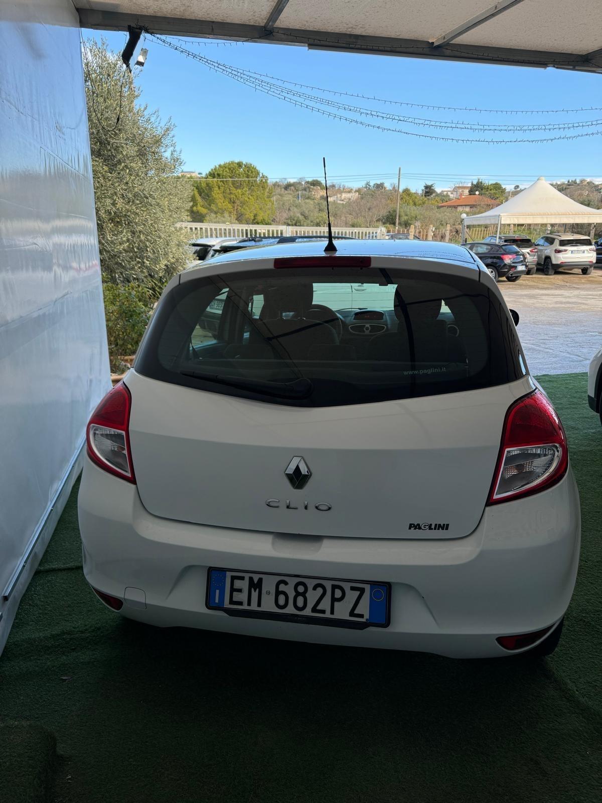 Renault Clio 1.2 16V 5 porte Dynamique