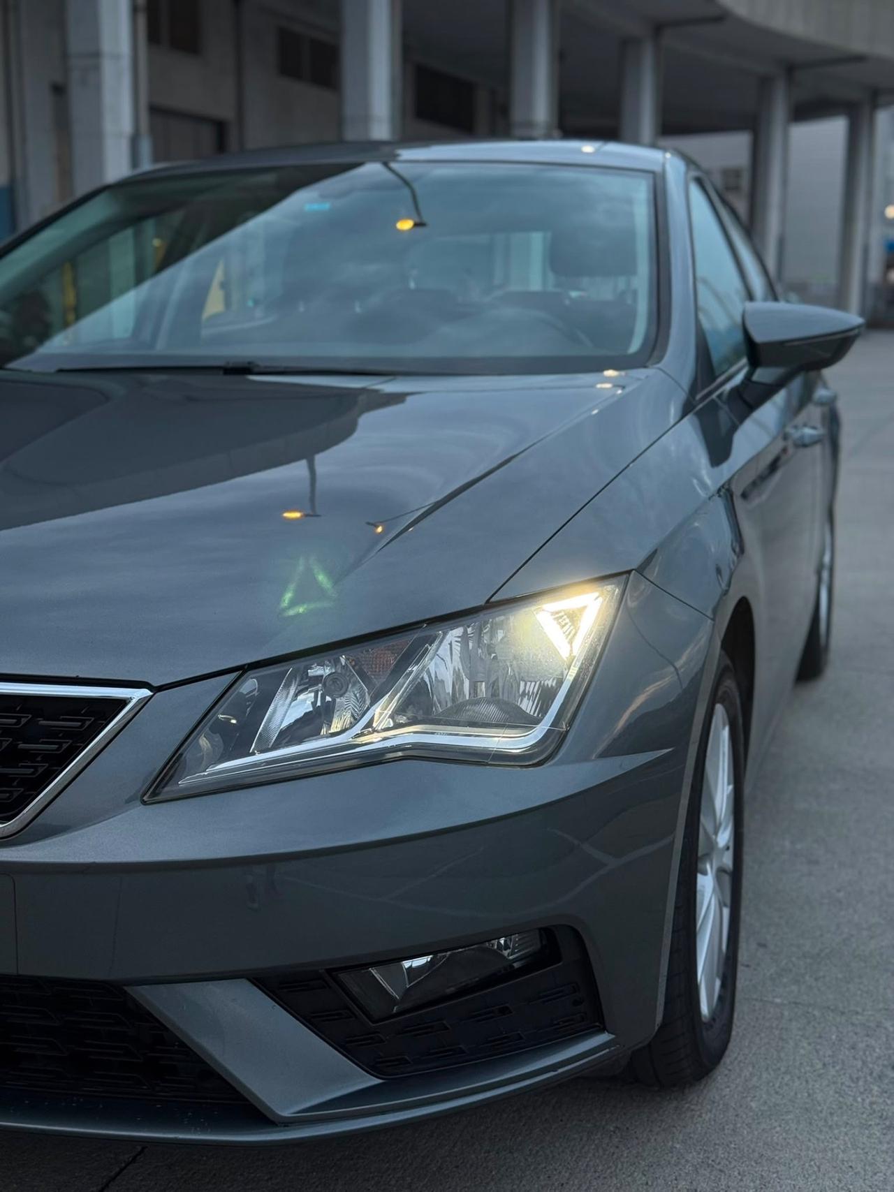 SEAT LEON 1.6 TDI 5 PORTE PRONTA CONSEGNA