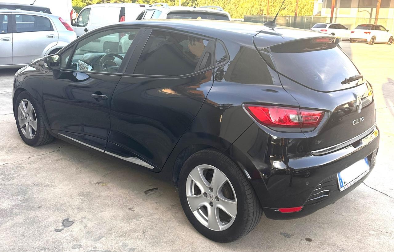 Renault Clio 1.2 Benz 75CV 5 porte Live NAVIG