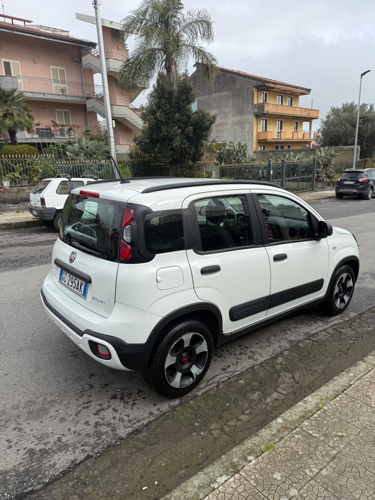 Fiat Panda 1.0 FireFly S&S Hybrid City Cross