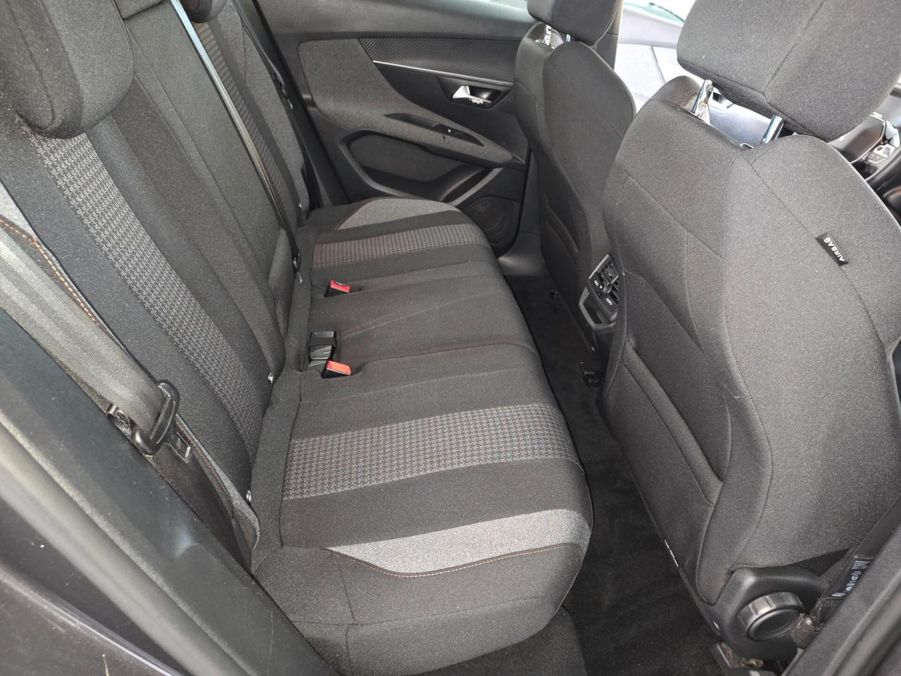 Peugeot 3008 BlueHDi 130 S&S EAT8 Active Business