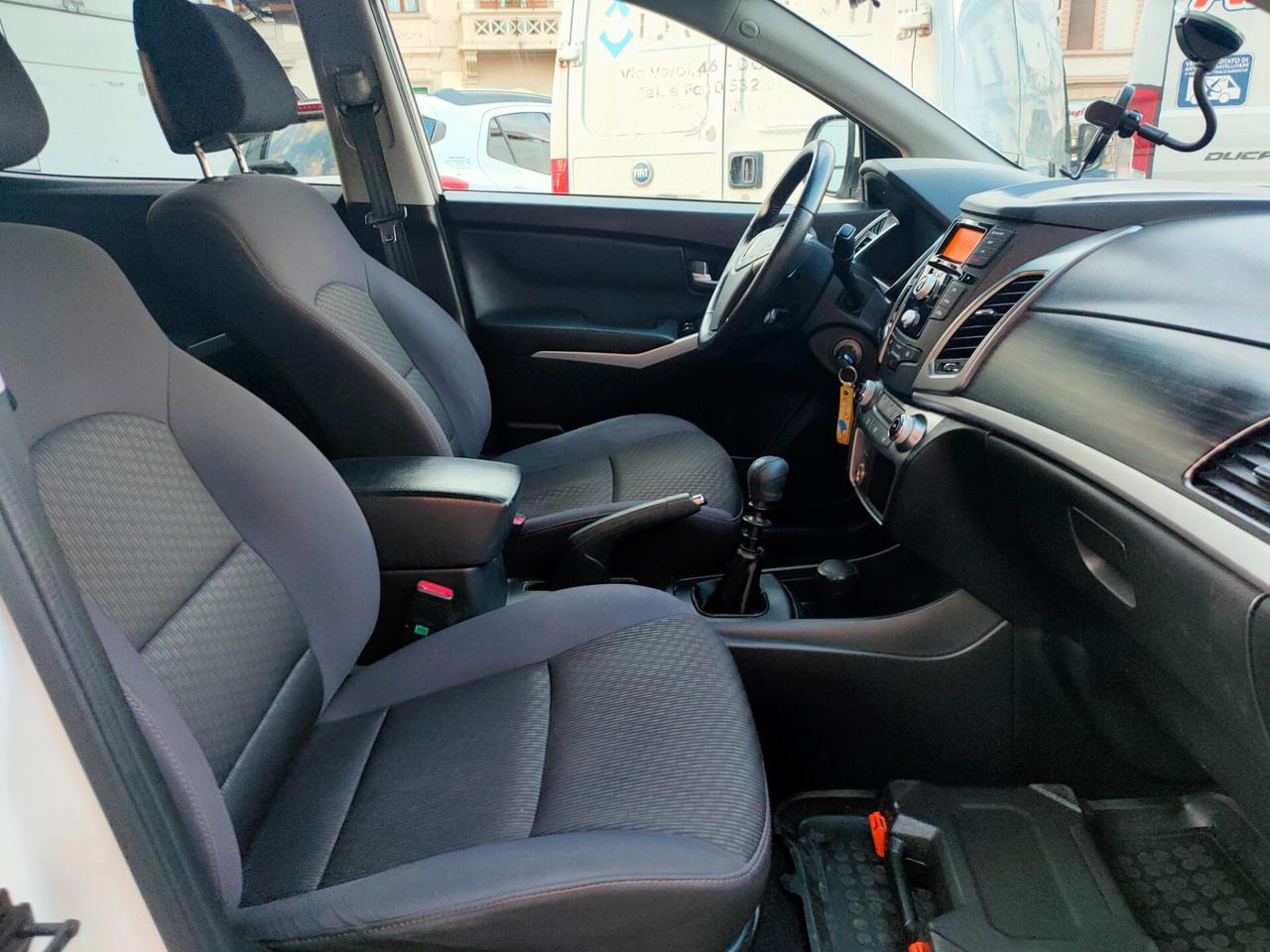 Ssangyong Korando 2.0 e-XDi 149 CV 2WD MT Plus