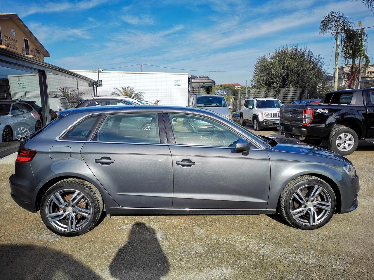 Audi A3 Tdi 1.6 cv 105 Attraction 2014 neopatentati