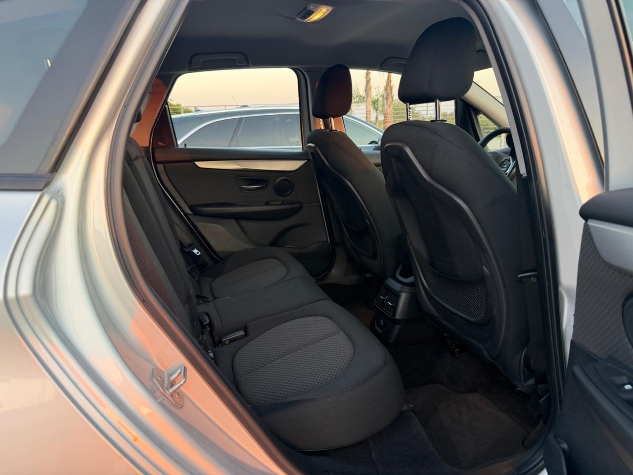 Bmw 2er Active Tourer 216d Luxury
