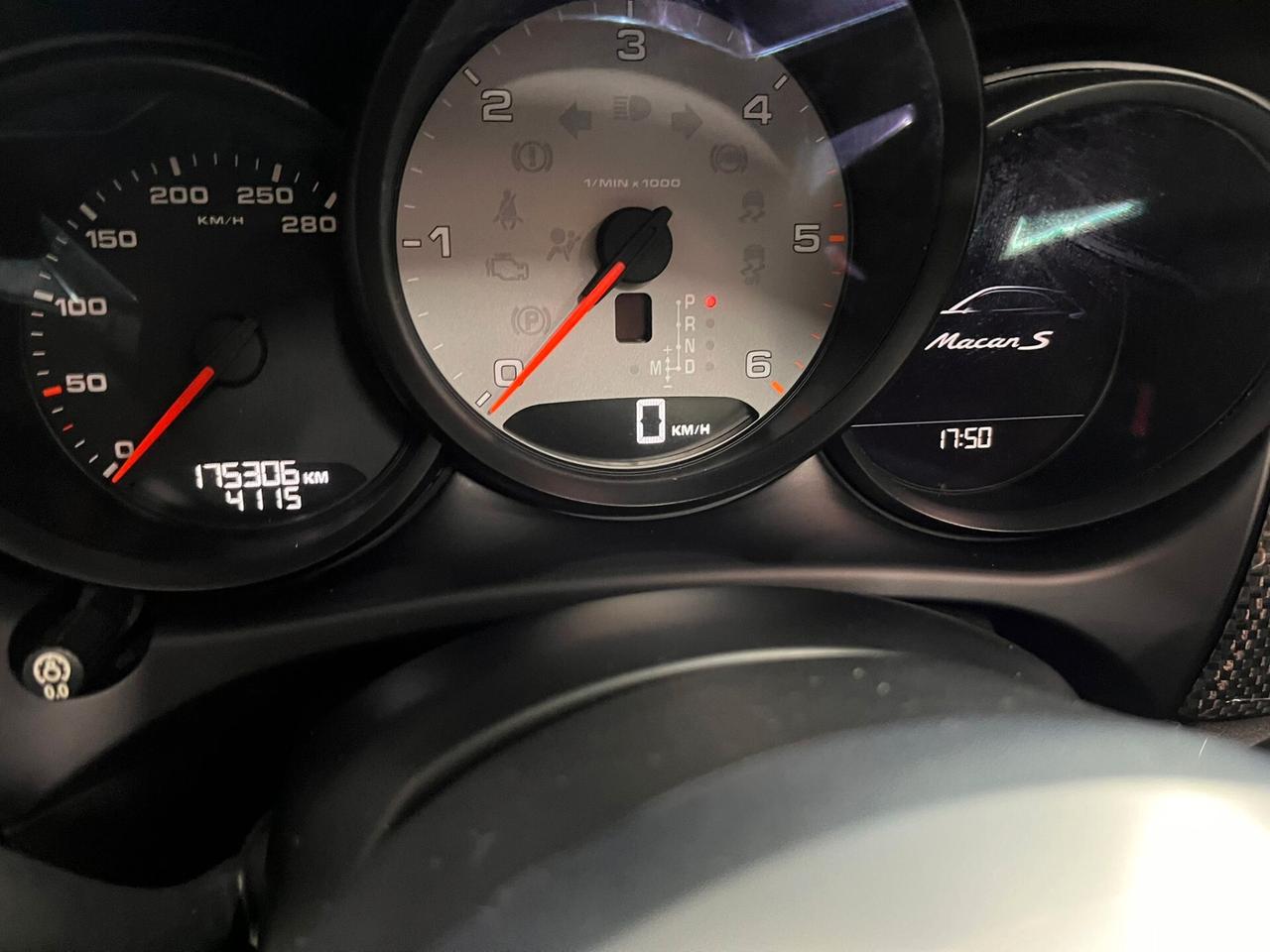 Porsche Macan 3.0 S Diesel tetto panoramico gangio traino