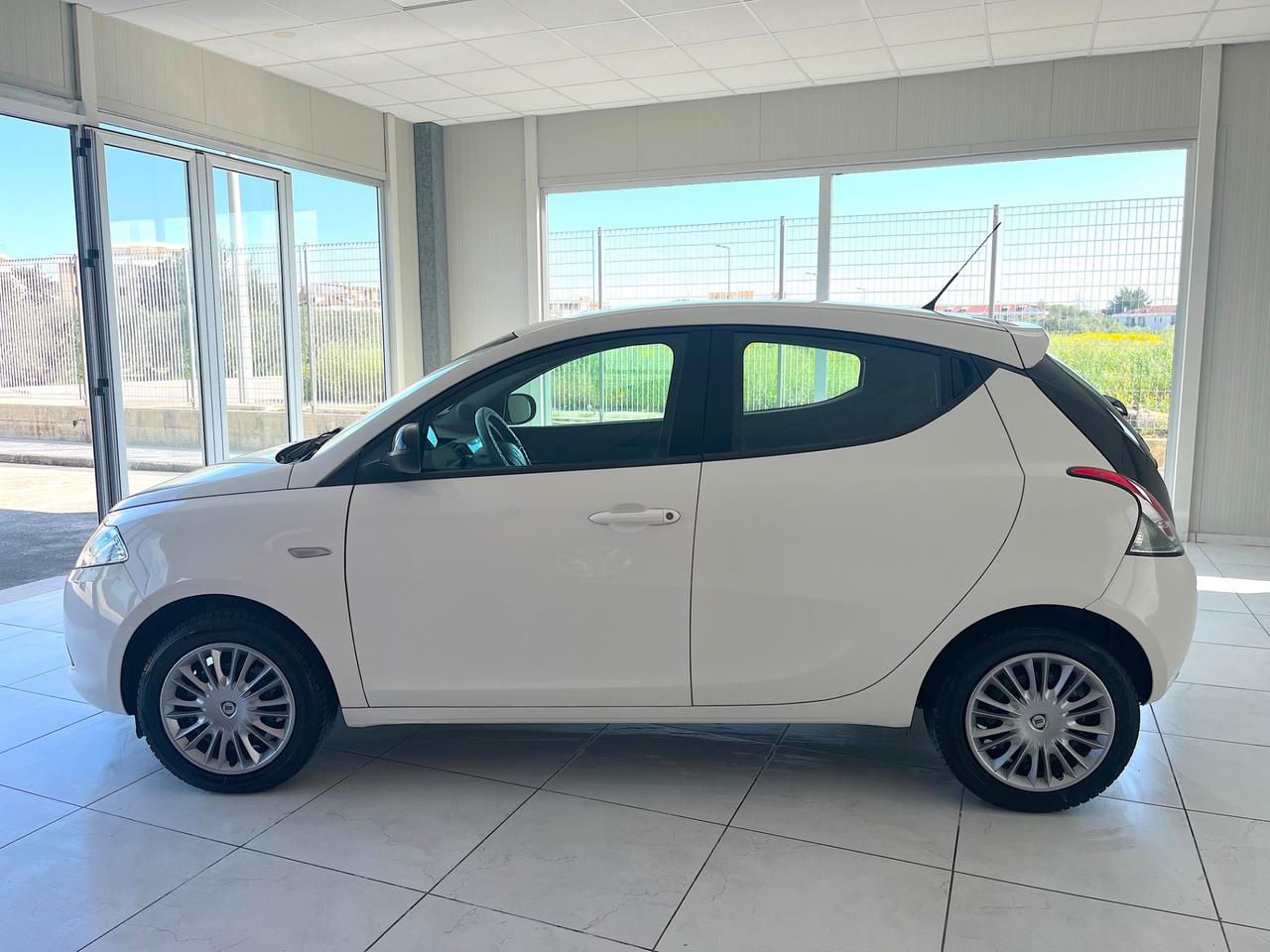 Lancia Ypsilon 1.2 69 CV 5 porte 111000 km