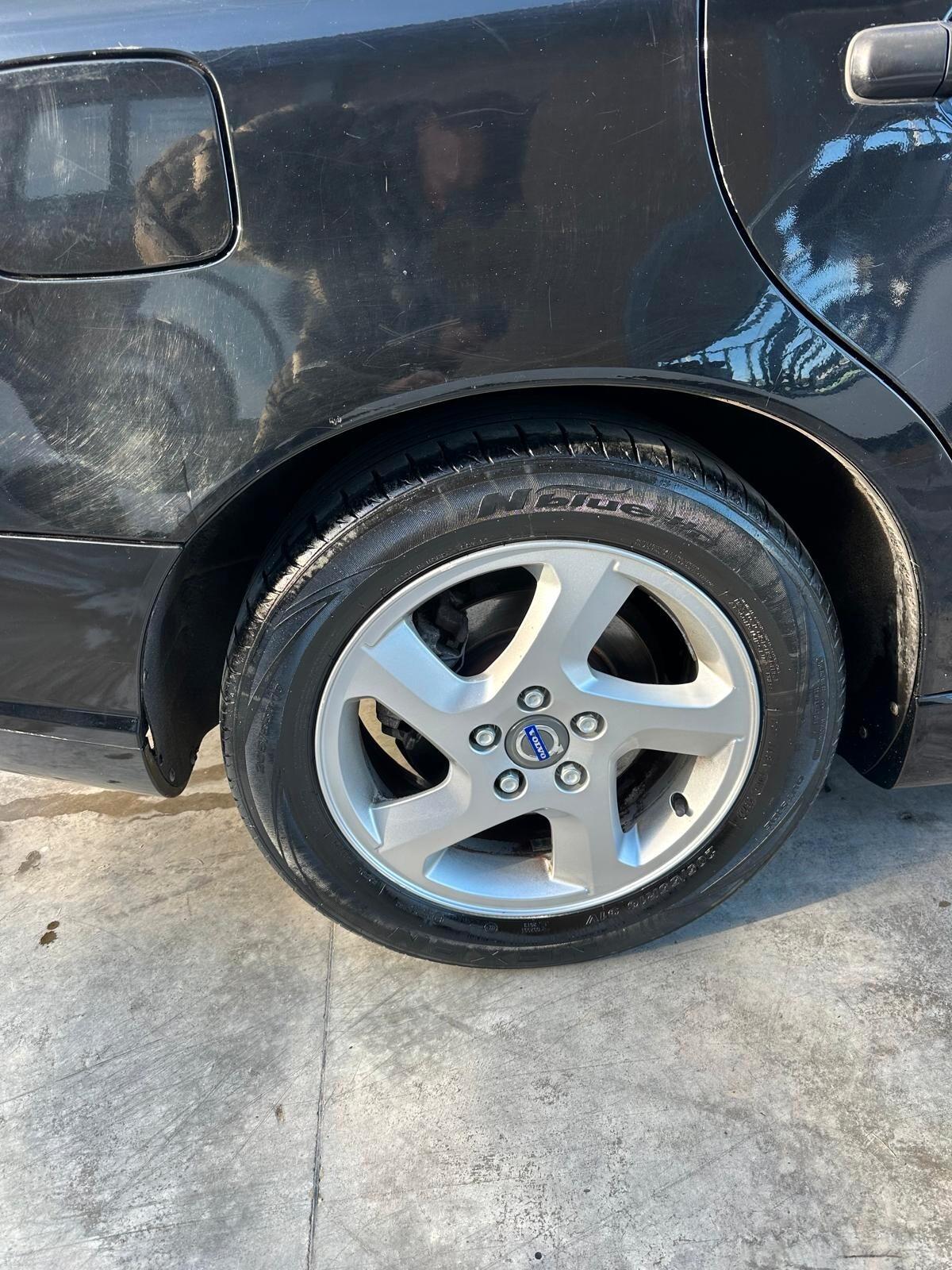 Volvo V50 D2 R-design 1.6 DIESEL 115 CV