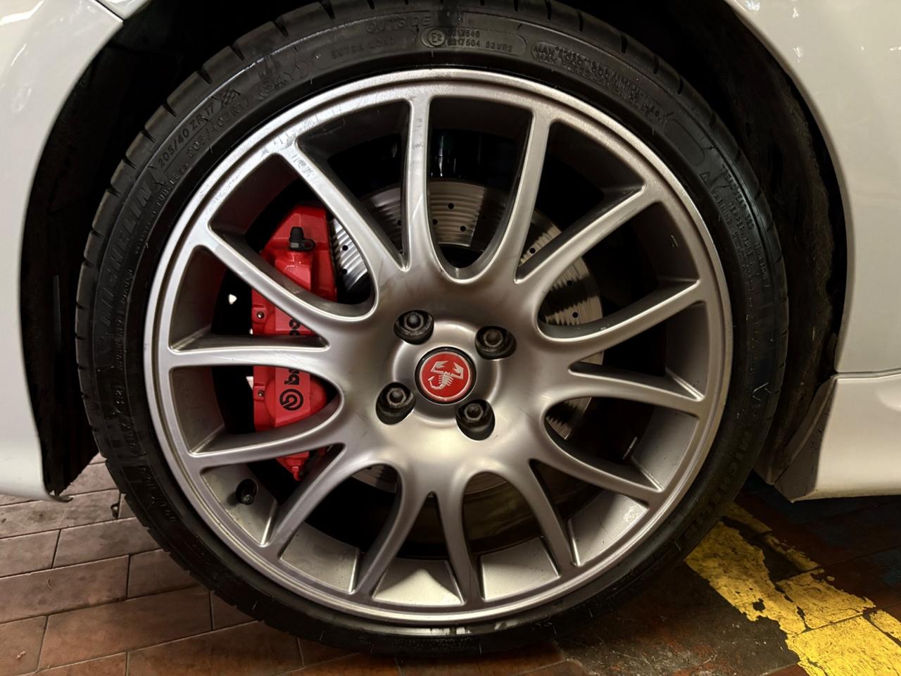 Abarth 595 C 1.4 Turbo T-Jet 180 CV Competizione