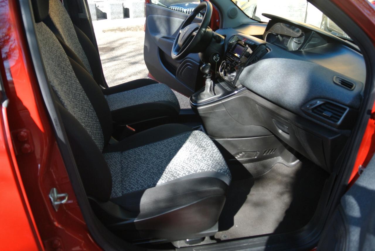 Lancia Ypsilon 1.2 69 CV 5 porte S&S Elefantino Blu