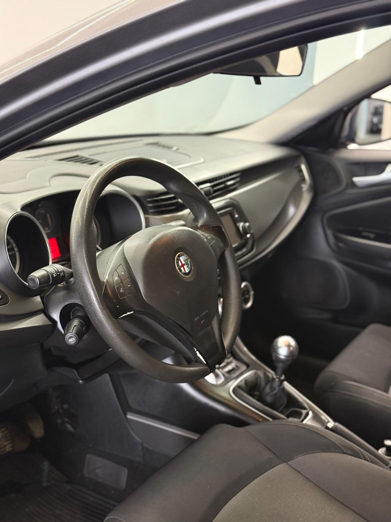 Alfa Romeo Giulietta 1.6 JTDm-2 105 CV Distinctive