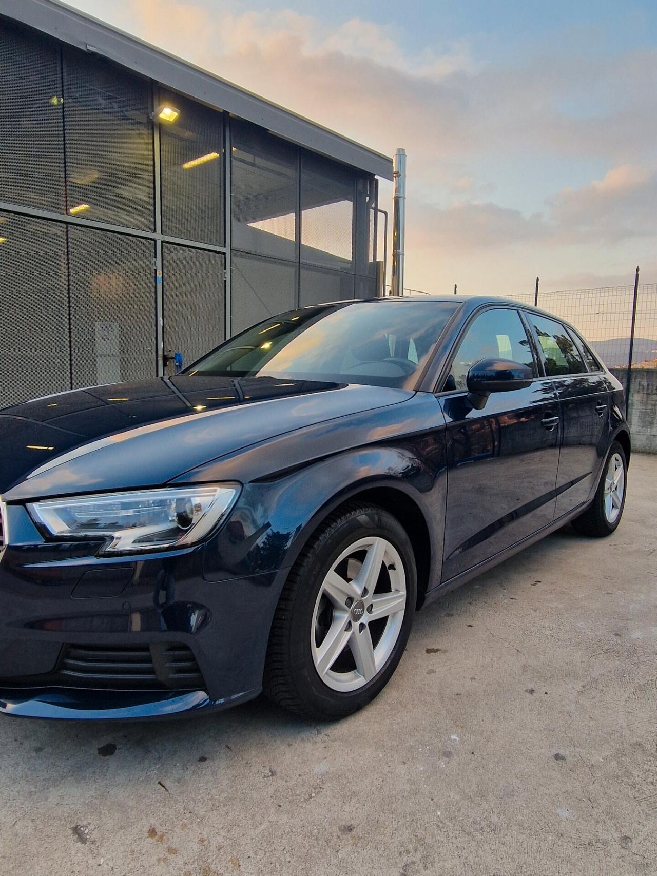 Audi A3 35TFSI 150CV 2019 - Garanzia 12 Mesi