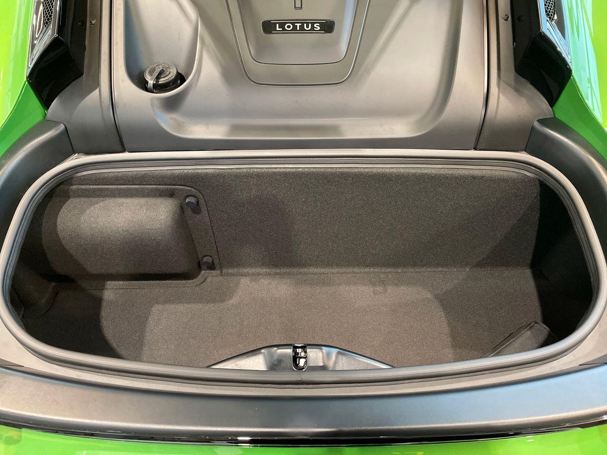 LOTUS EMIRA TURBO SE RACING LINE