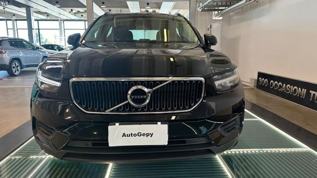 VOLVO XC40 T3 Momentum