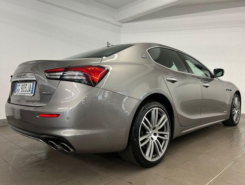 Maserati Ghibli L4 330 CV MHEV Granlusso Zegna