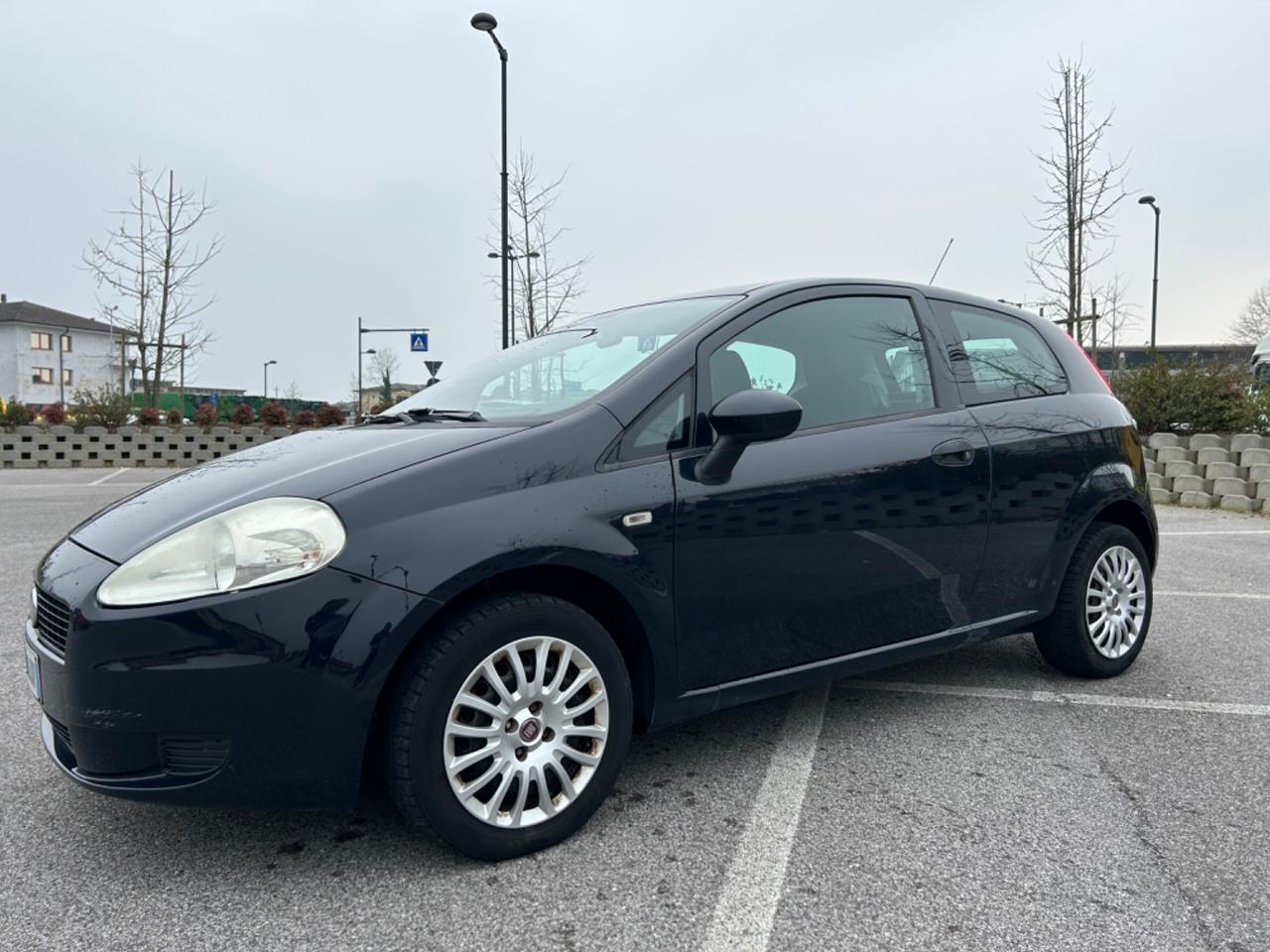 Fiat Punto 1.4 3 porte (GPL 2032) ok neopatentati