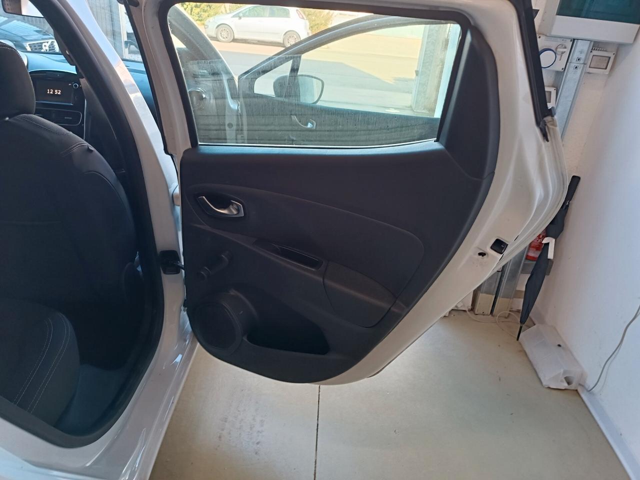 Renault Clio dCi 8V 75 CV 5 porte Moschino Life AUTOCARRO 4 POSTI