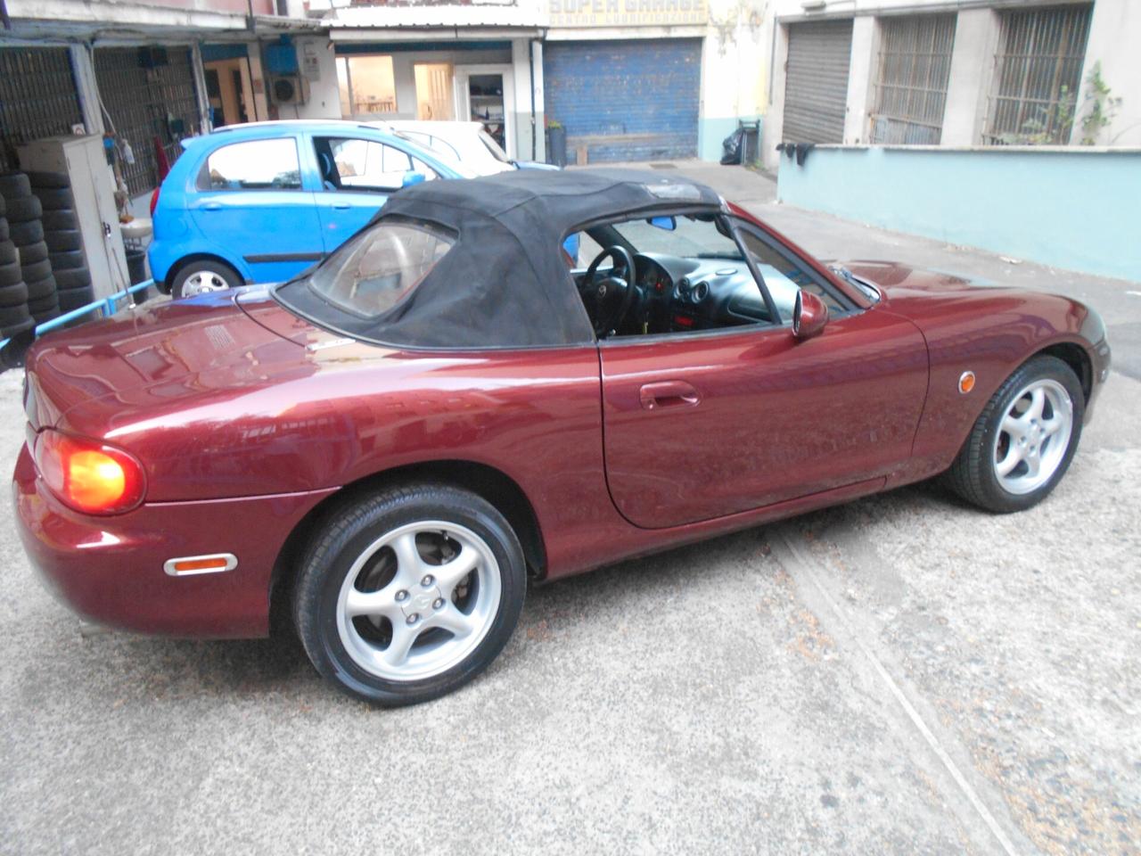 Mazda MX-5 1.6i 16V cat Roma