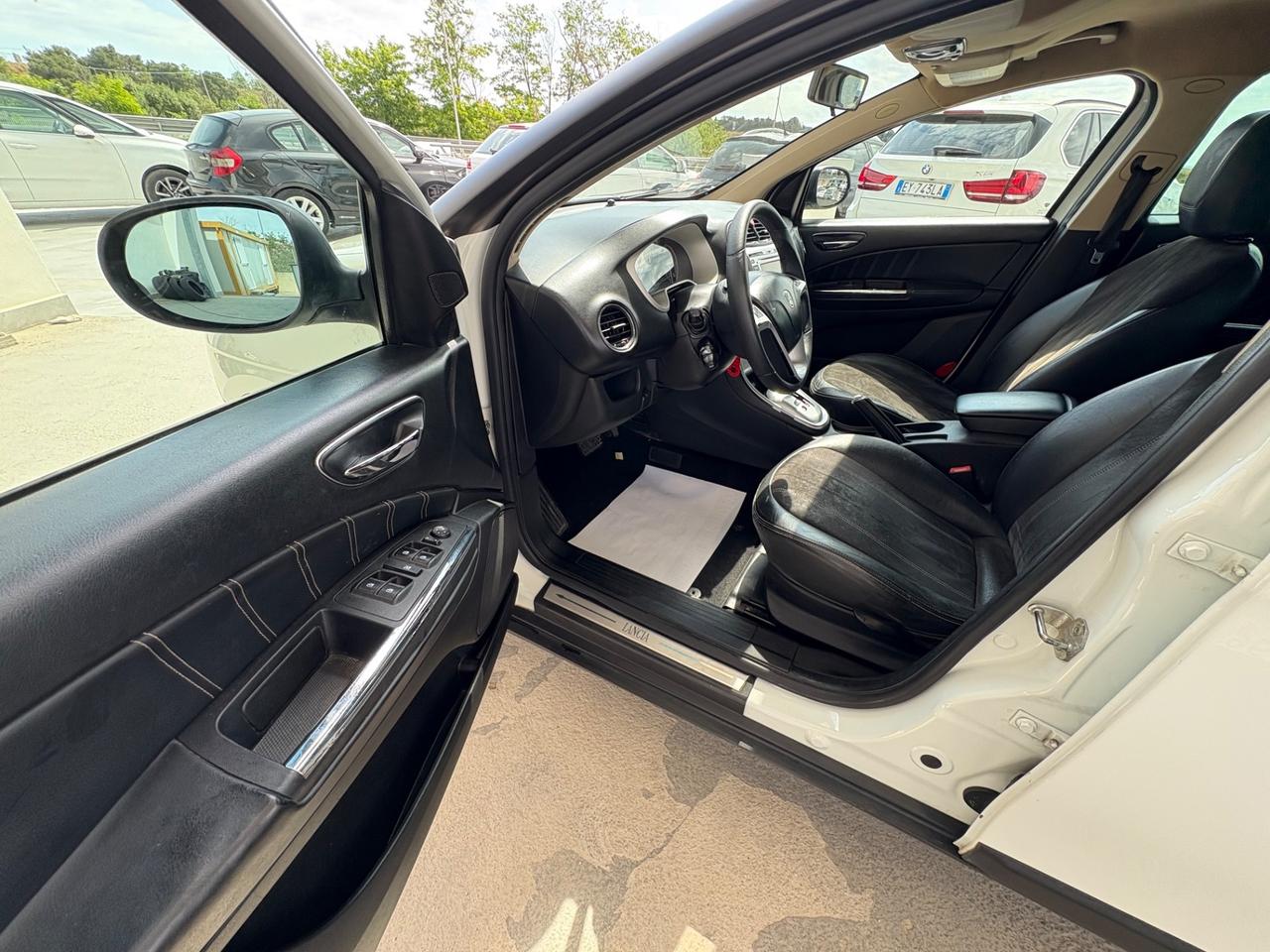 Lancia Delta 1.6 MJT DPF Selectronic Oro