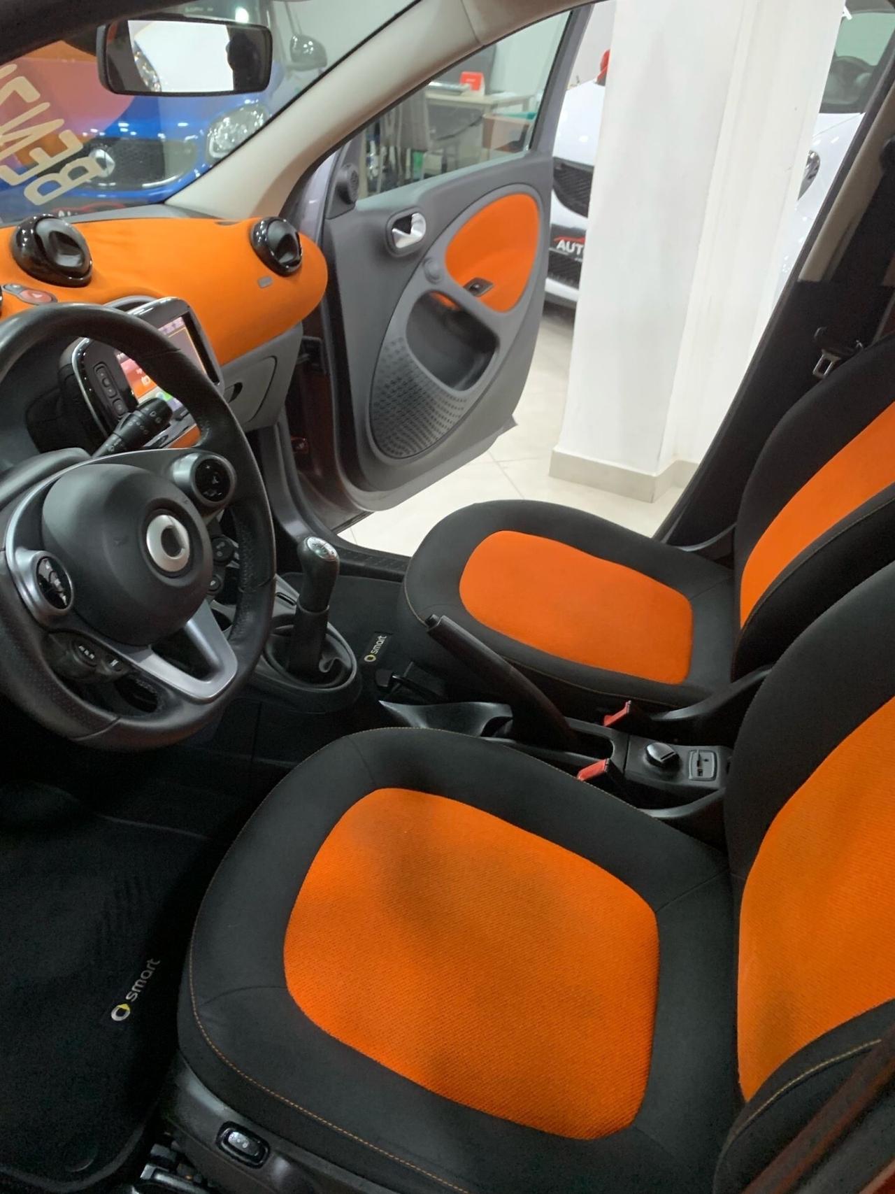 Smart ForFour EDITION#1