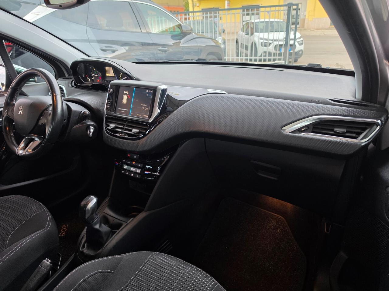 Peugeot 208 BlueHDi 75 5 porte Allure