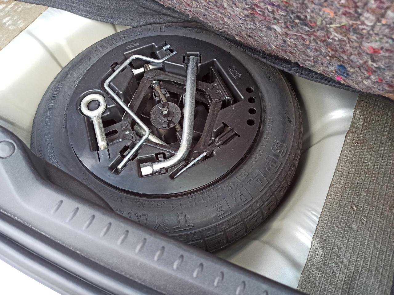 Lancia Ypsilon 1.2 8v Oro