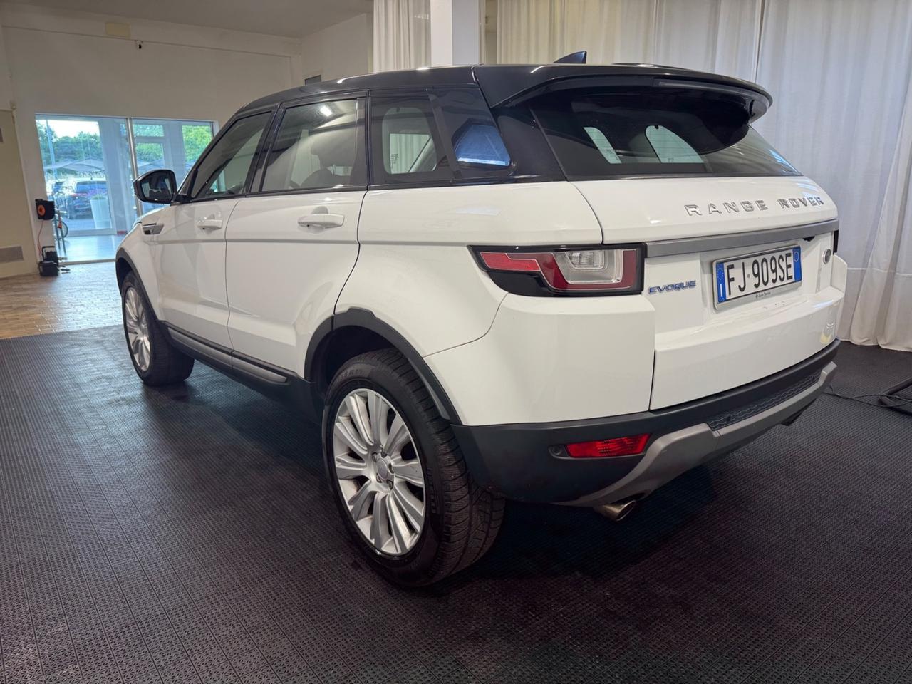 Land Rover Range Evoque 2.0 TD4 150 CV 5p. SE