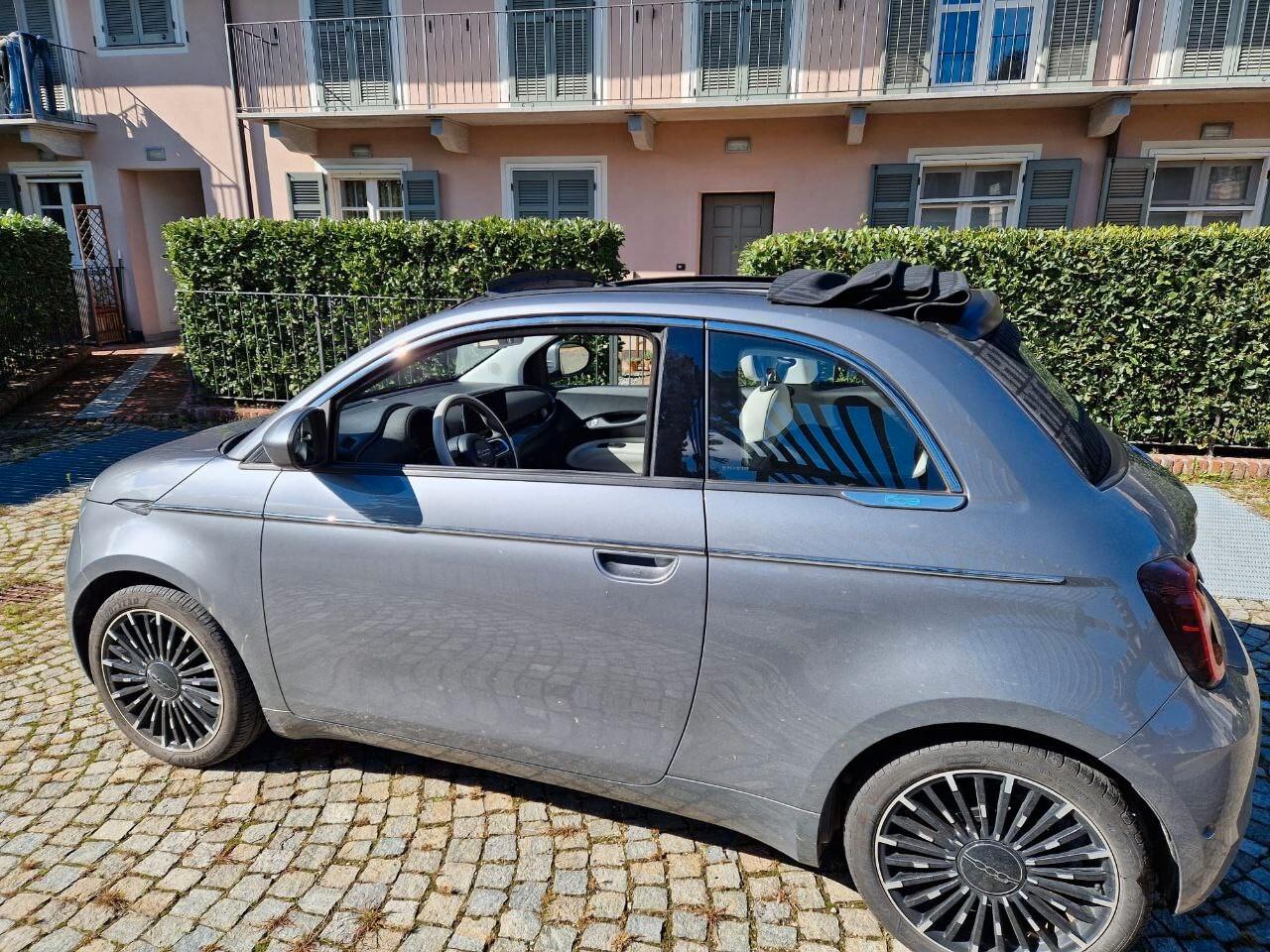 Fiat 500 La Prima Cabrio 42 kWh