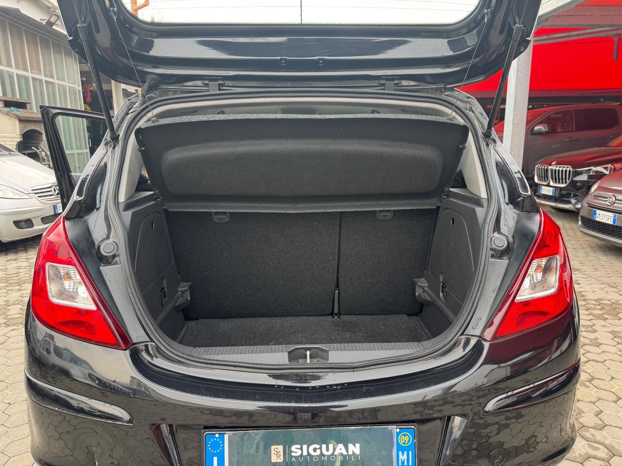 Opel Corsa 1.2 ADATTA A NEOPATENTATI 5 porte Cosmo