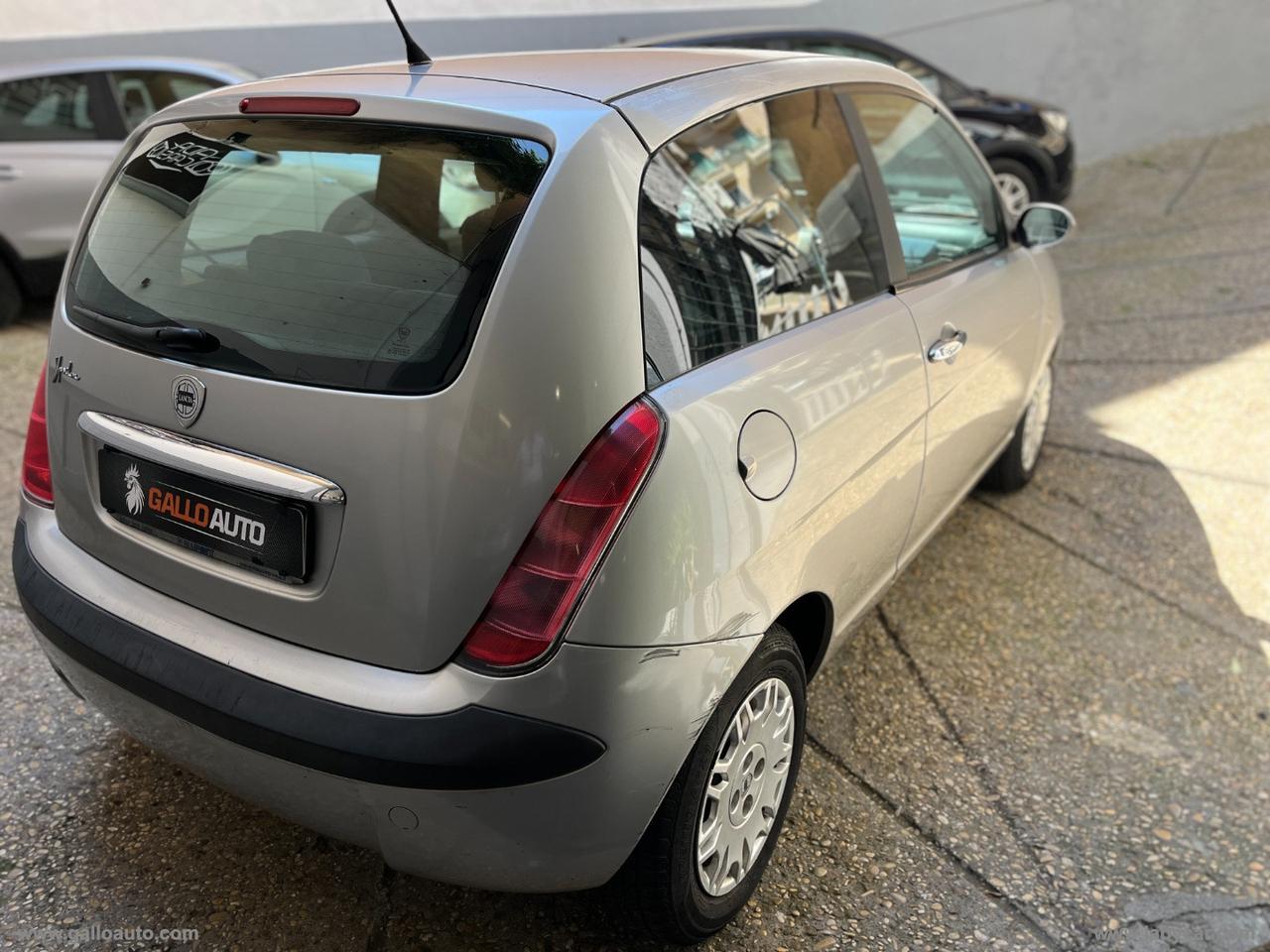 LANCIA Ypsilon 1.2 16V Platino