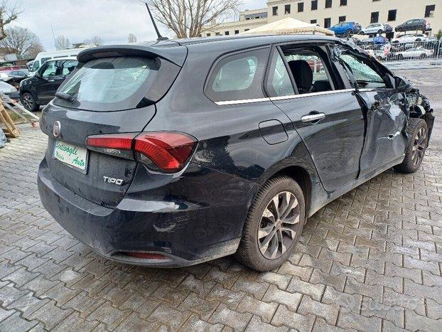 Fiat Tipo S.W 1.6 Mjt DCT Incidentata 2020