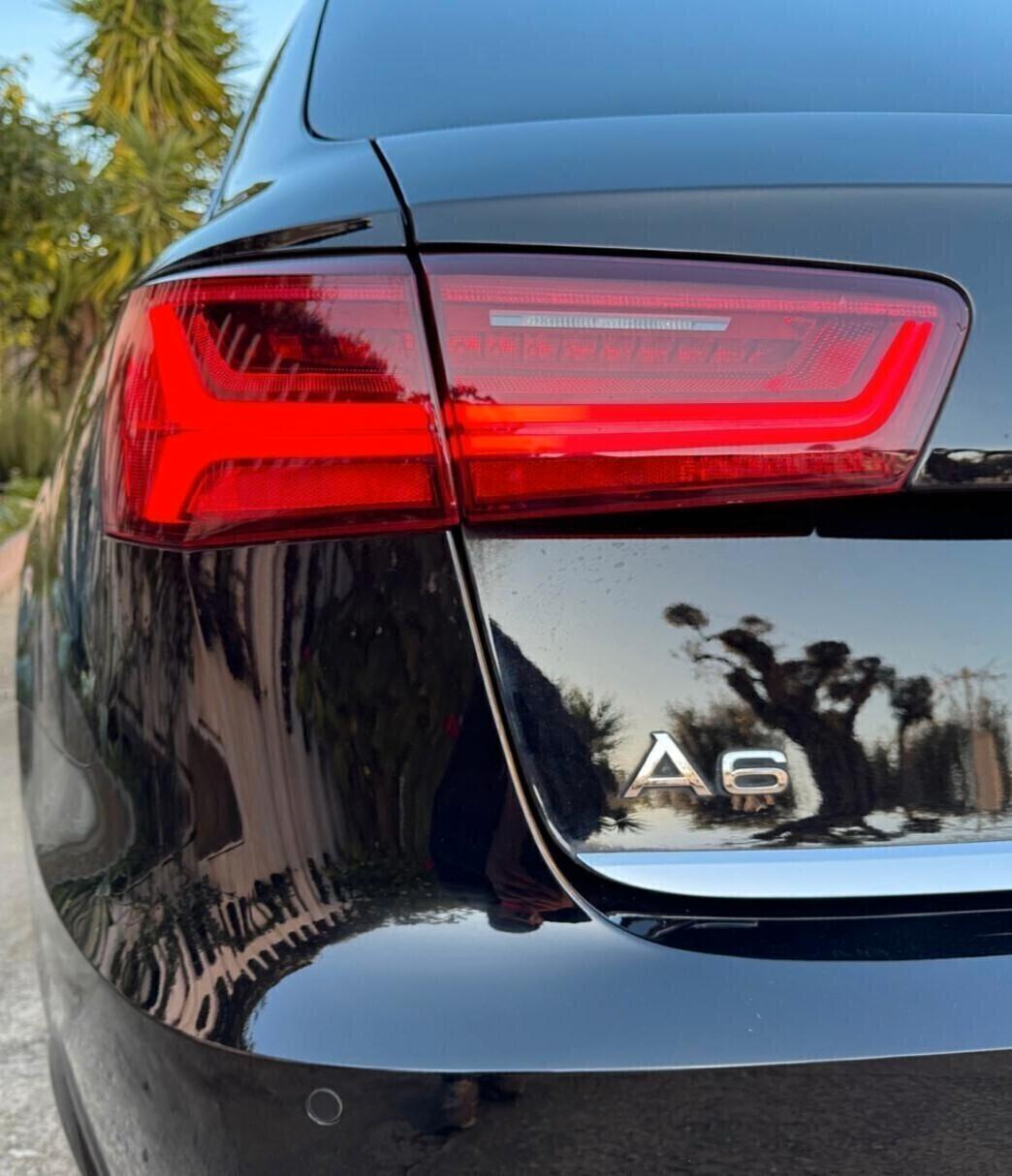 Audi A6 *S-LINE* 2.0TDI 190CV*MATRIX/R19*