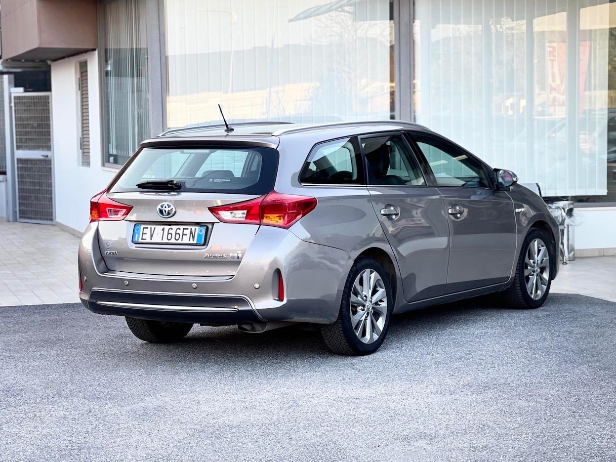 Toyota Auris 1.8 Hybrid 99CV E5 Automatica - 2014